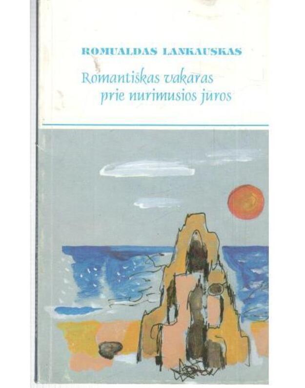 Romantiškas vakaras prie nurimusios jūros